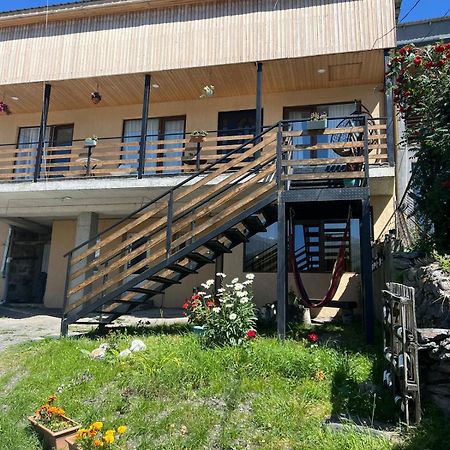 Guesthouse Relax In Kazbegi מראה חיצוני תמונה
