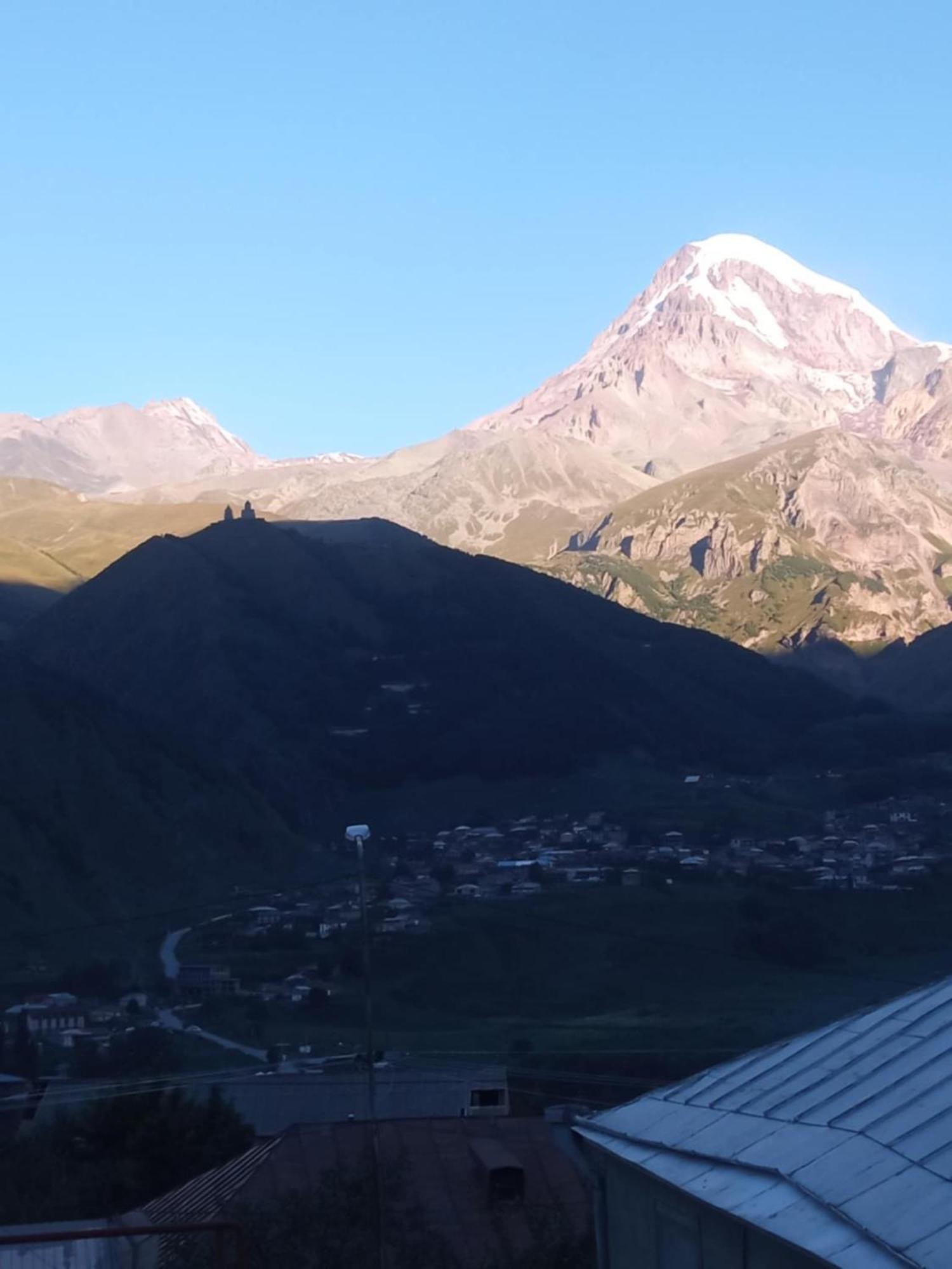 Guesthouse Relax In Kazbegi מראה חיצוני תמונה